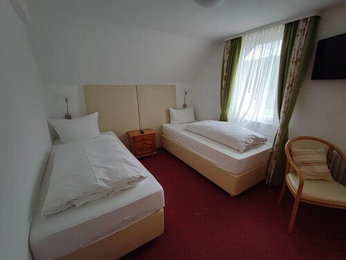 Room in Guest Room - Pension Forelle - Double Room no1