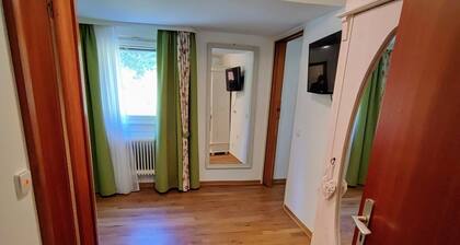 Room in Guest Room - Single Room With Shared Bathroom and Kitchen