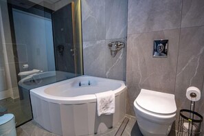 Standard Double Room, Bathtub | Free WiFi, bed sheets - Davidka Guesthouse (Jerusalem)