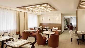 Esmorzar diari d'estil bufet (20 EUR per persona)