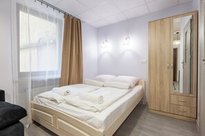 Studiosuite – standard | Strykejern/-brett, wi-fi (inkludert) og sengetøy