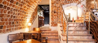 Shick Hostel & Apartments