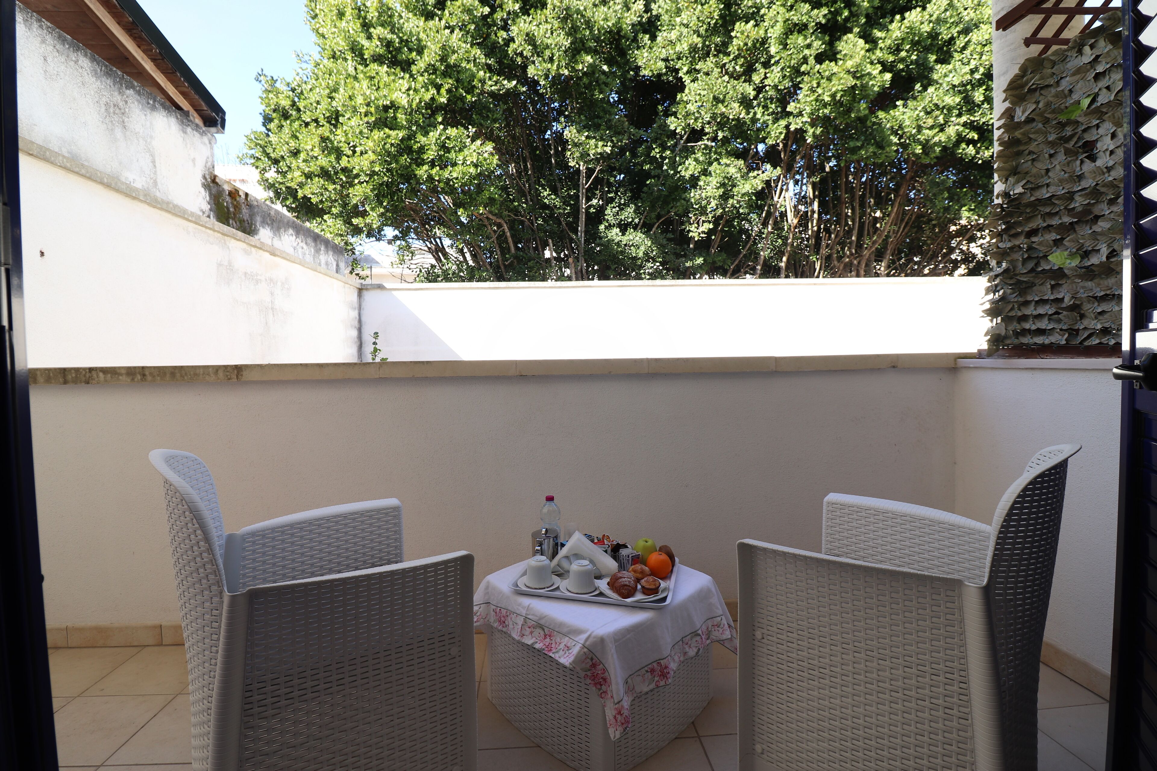 Apartment, 3 Bedrooms, Smoking, City View | Outdoor dining