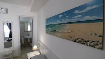 Apartment, 3 Bedrooms, Smoking, City View