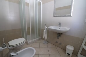 Apartment, 3 Bedrooms, Smoking, City View | Bathroom - Amelie's House Otranto (Otranto)