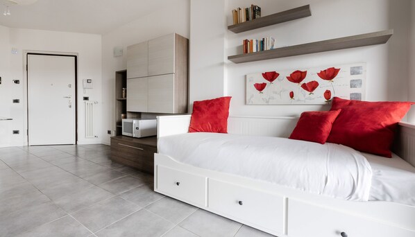 Apartment (1 Bedroom) | Living area