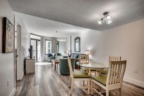 Interior - Oceanfront 1 Bedroom 1 Bath Sleeps 6 (Myrtle Beach)