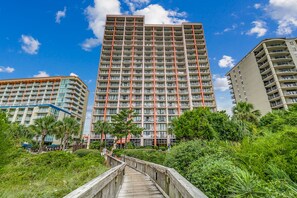 Exterior - Oceanfront 1 Bedroom 1 Bath Sleeps 6 (Myrtle Beach)