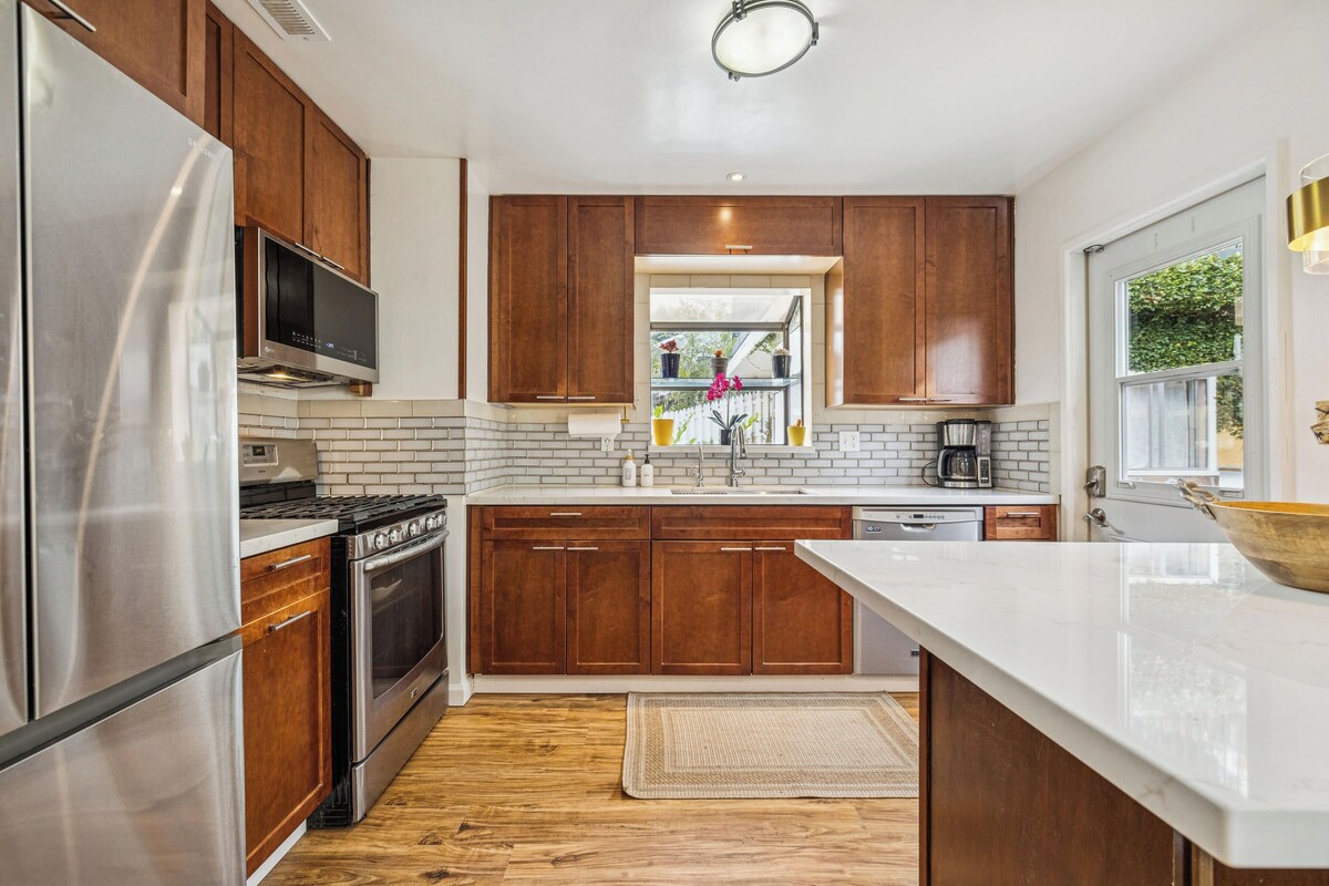 Santa Barbara Mesa Home on the hill