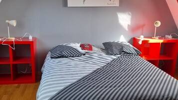 4 habitaciones, escritorio, tabla de planchar con plancha y wifi gratis