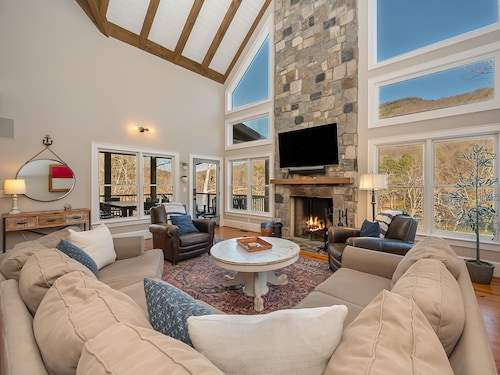 Lakefront Home - Mountain Resort, Kayaks, SUP Boards, Game Rm