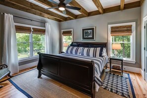 6 bedrooms, iron/ironing board, travel cot, WiFi