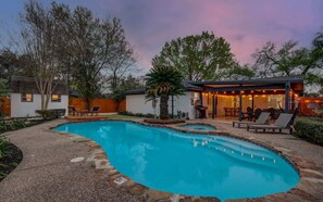 Pool - Spring Branch Getaway Feat 5BD, Pool, Hot tub (Houston)