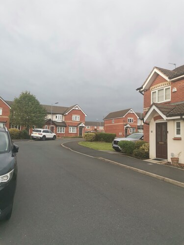 Beautiful 1-bed House in Manchester