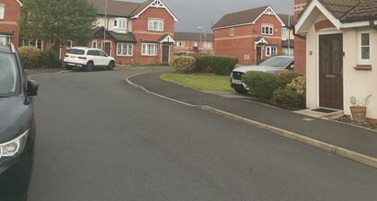 Beautiful 1-bed House in Manchester