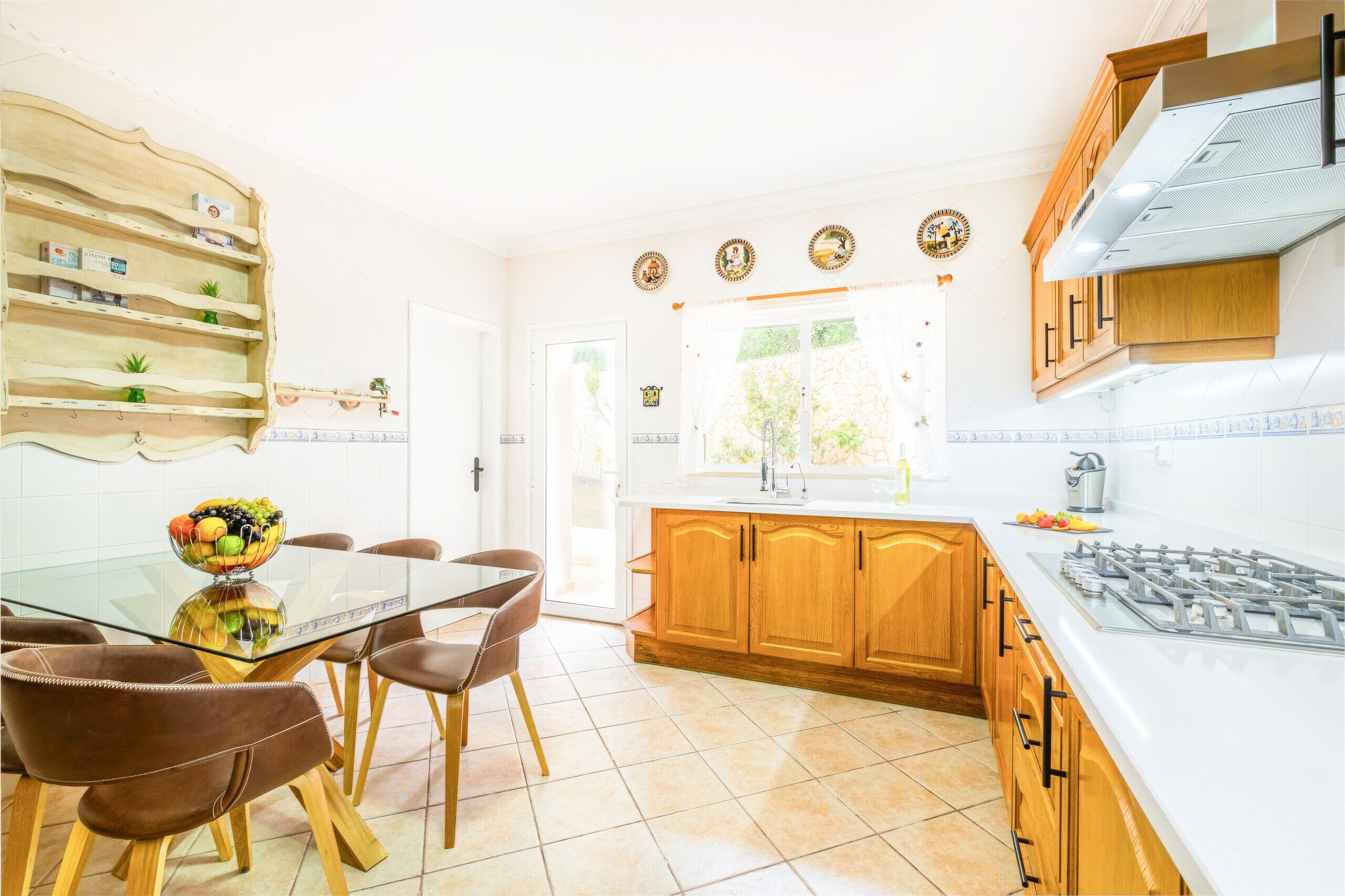 Coffee/tea maker, microwave, oven, dishwasher