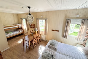 Standard Cottage | Individually decorated, individually furnished, free WiFi - Valle camping (Axvall)
