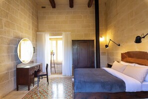 3 bedrooms, Egyptian cotton sheets, premium bedding - Ta' Nikola Farmhouse (Kercem)