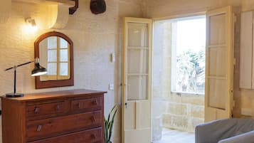 3 bedrooms, Egyptian cotton sheets, premium bedding