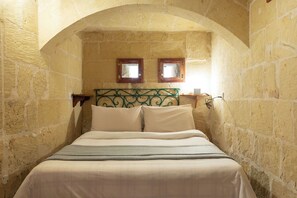 3 bedrooms, Egyptian cotton sheets, premium bedding - Ta' Nikola Farmhouse (Kercem)