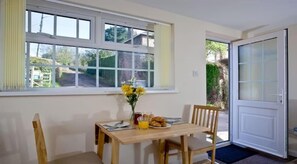 Dining - Thatched Cottage Annex in Stokeinteignhead (Torquay)