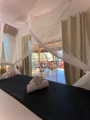 Minibar, muebles diferentes y wifi gratis