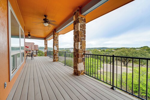 Lago Vista Vacation Rental - Walk to Lake Travis!