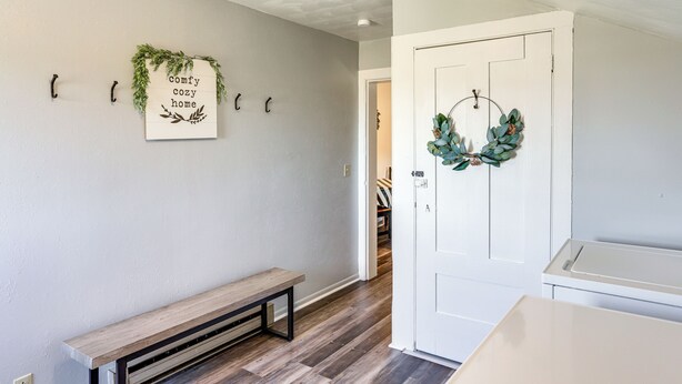 Apartment (2 Bedrooms) | Interior - Greenwich Countryside Apartment w/ Shared Yard (Greenwich)