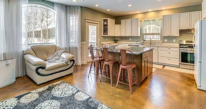 Inviting Wasilla Vacation Rental: 6 Mi to Big Lake