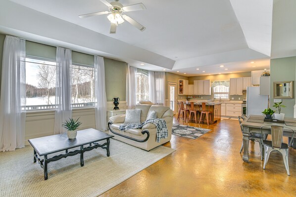 Casa (3 Bedrooms) | Area soggiorno | TV