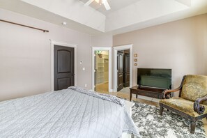 3 bedrooms, iron/ironing board, bed sheets - Inviting Wasilla Vacation Rental: 6 Mi to Big Lake (Wasilla)
