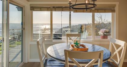 Scenic Tacoma Apartment w/ Deck & Fire Pit!