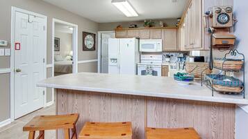 Casa (2 Bedrooms) | Interior