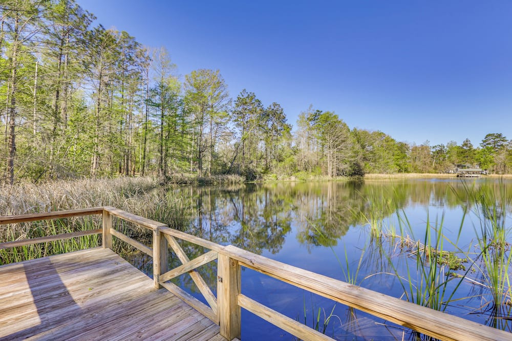 Lake Seminole Retreat w/ Private Dock - Chattahoochee, FL
