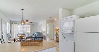 Walk to Waterfront Park: Orange Beach Condo