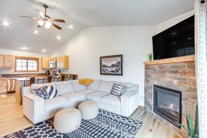 Apartment (3 Bedrooms) | Interior - Beautiful Family Home: 10 Mi to Red Lodge Mountain (Red Lodge)