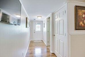 Apartment (2 Bedrooms) | Interior - Aiken Apt w/ Garden-view Balcony: Half-mi to Dtwn! (Aiken)