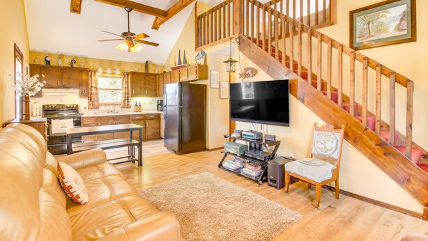 Unclassified image, 1 of 24, button - Pet-friendly Byrdstown Cottage w/ Deck & Fire Pit! (Byrdstown)