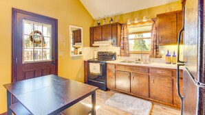 Unclassified image, 2 of 24, button - Pet-friendly Byrdstown Cottage w/ Deck & Fire Pit! (Byrdstown)