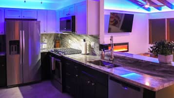 House (1 Bedroom) | Interior