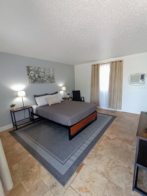 Business Single Room | 1 bedroom, free WiFi, bed sheets