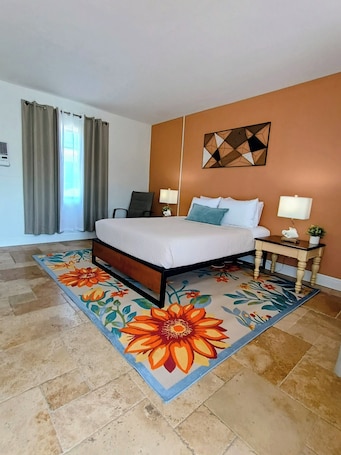 Individually decorated, individually furnished, free WiFi, bed sheets. Bonsai - A Modern Motor Court