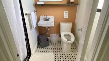 Chambre Simple Confort | Wi-Fi gratuit, draps fournis