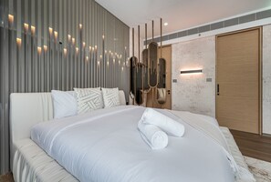 5 bedrooms, in-room safe, iron/ironing board, free WiFi
