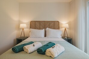 2 habitaciones, tabla de planchar con plancha, wifi y ropa de cama 