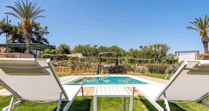 Seaside Gem near Heraklion, Villa Maro III Getaway