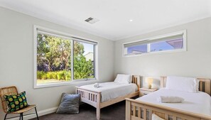 4 chambres, fer et planche à repasser, Wi-Fi, draps fournis