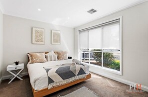 4 soverom, strykejern/-brett, wi-fi og sengetøy