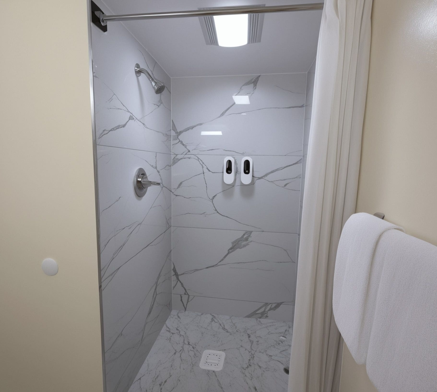 Une douche avec une porte en verre, des murs en marbre et une serviette accrochée au mur.