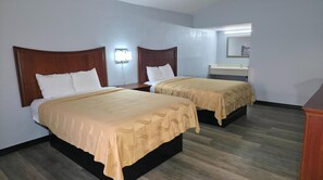 Desk, bed sheets - Washington Motel By Hotel O (Washington)
